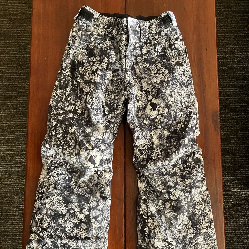 Burton Kids Snow pants (Small -approx age 8)